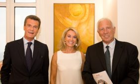 Mme. Maria Elena Cuomo avec Prof. Gilles Dreyfus et Prof. Alain Deloche, Inauguration du siège social de la Fondation Cuomo, 2010
