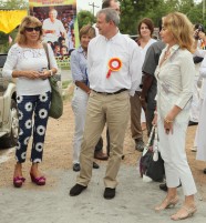 Mrs. Elena Cuomo in Sendivakkam