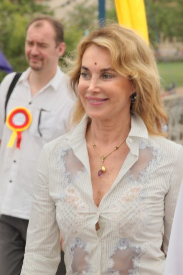 Mrs. Elena Cuomo in Sendivakkam