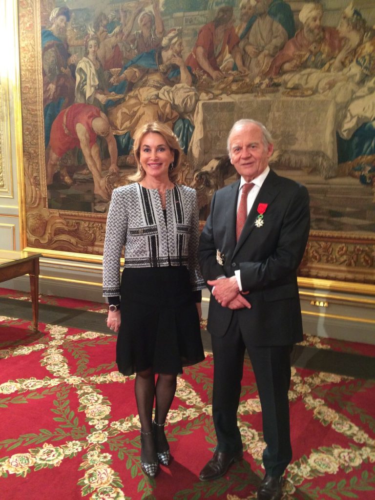 Mme Maria Elena Cuomo et le Professeur Alain Carpentier - Palais de l'Elysée